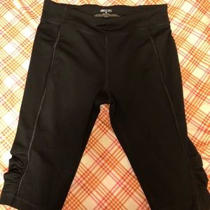 Jennifer Lopez Capri Active Leggings